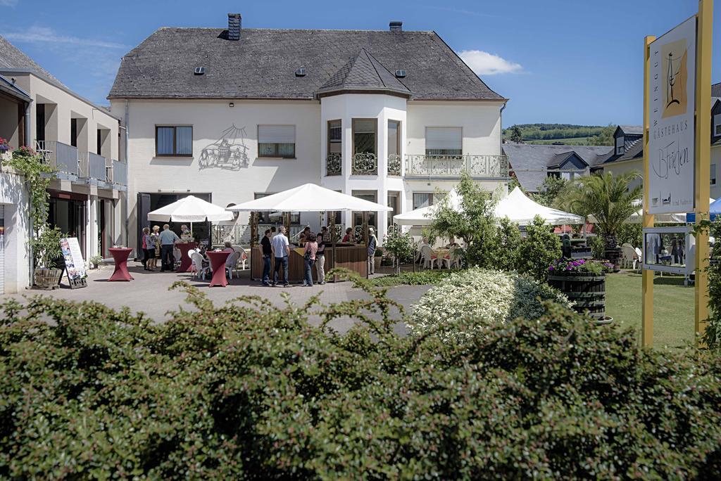 Отель Gastehaus Und Weingut Bernd Frieden Ниттель Экстерьер фото